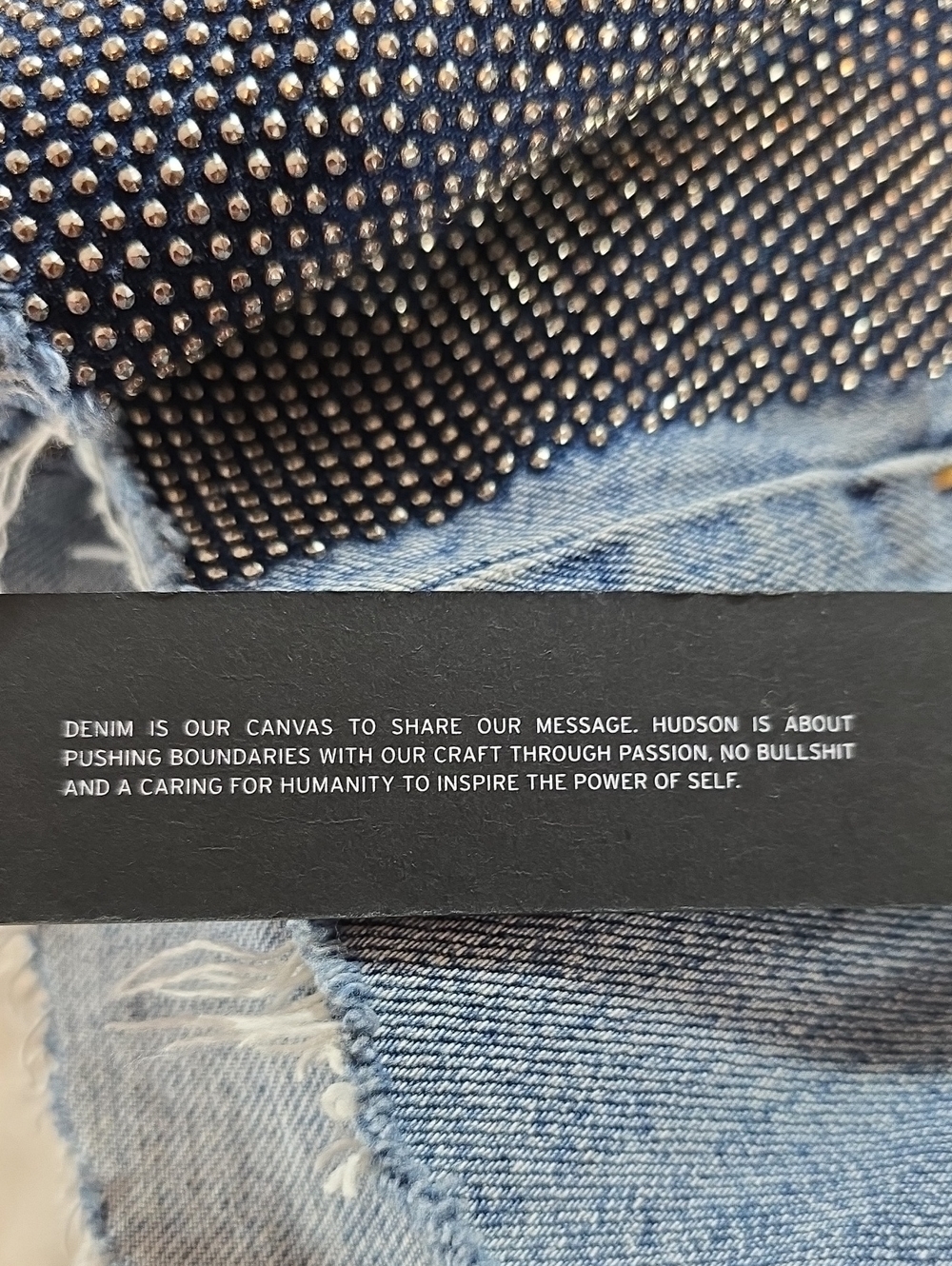 Hudson Jeans 'Kenzie' Cut Off Denim Shorts with Black Studded Front Size 28 NWOT - Picture 3 of 13